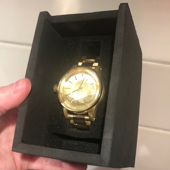 Nixon Women’s Facet Gold Watch - Picture 5 of 7